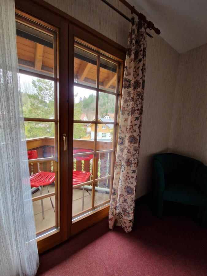 Hostel Zum Loewen Тодтмос Екстериор снимка