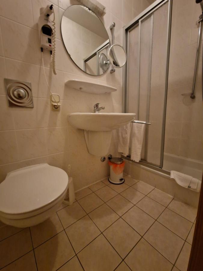 Hostel Zum Loewen Тодтмос Екстериор снимка